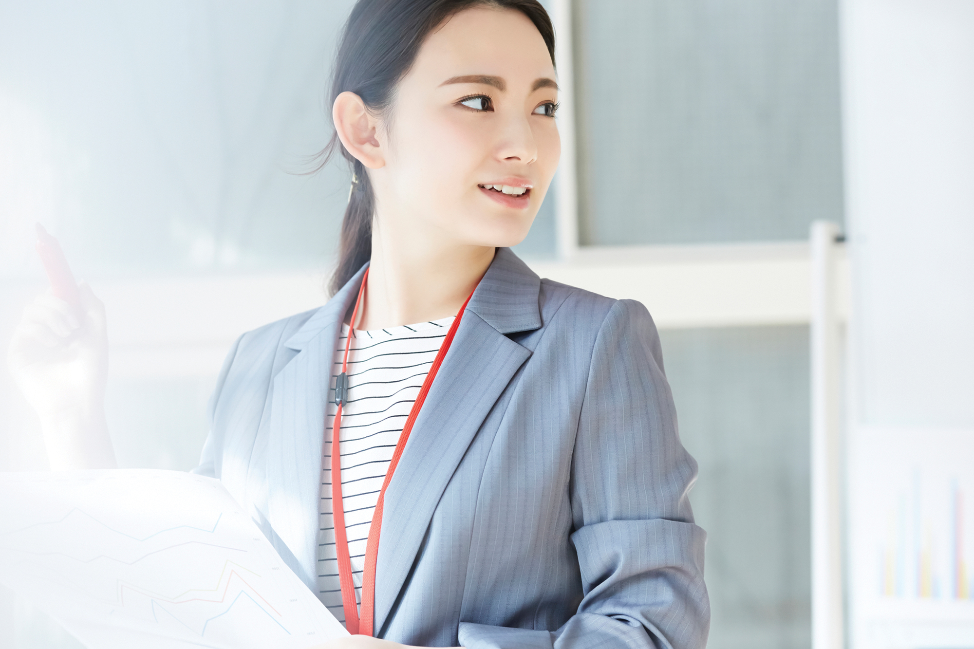 女 性 活 躍 推 進 法 で 何 が ど う 変 わ る.企 業 が 今 か ら 取 り 組 む べ き こ