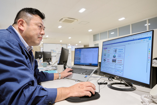 今後の意気込みについてお話されるツカサホールディングス株式会社の水戸様。