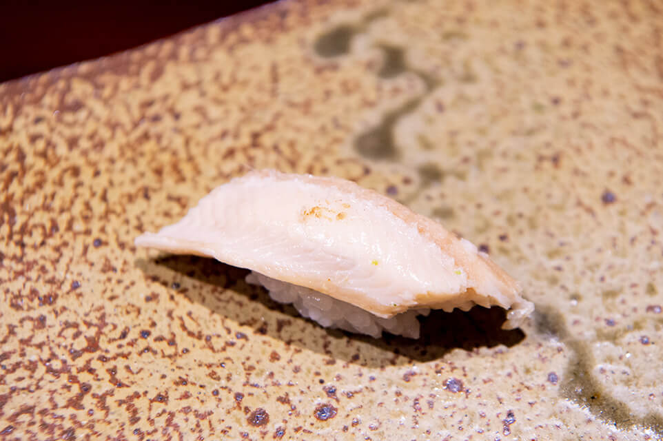 ツメをつけないのでアナゴの繊細な香りが損なわれない